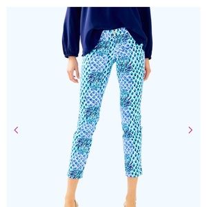 Lilly Pulitzer Toe in Kelly Pants